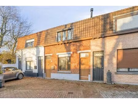 huis met 3 slaapkamers en buitenruimte te sijsele (damme)