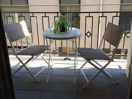 location appartement 3 pièces 54 m² à toulon (83000)