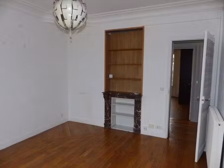 location appartement 3 pièces 59 m² à courbevoie (92400)