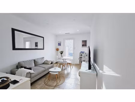 vente appartement saint-cyr-sur-mer (83270) - - surface privée