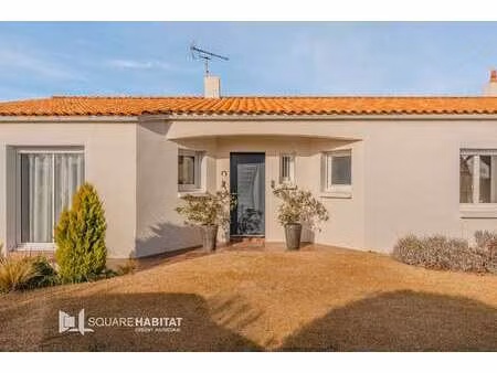 vente maison aux brouzils (85260) : à vendre / 125m² les brouzils