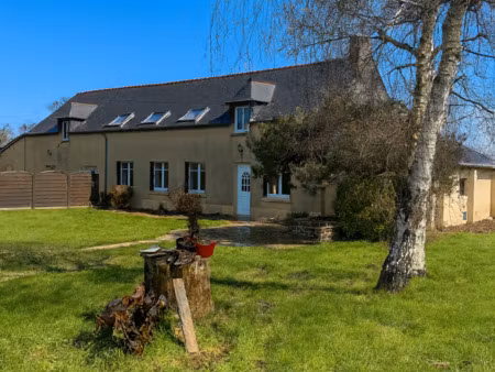 vente maison à montauban-de-bretagne (35360) : à vendre / 219m² montauban-de-bretagne