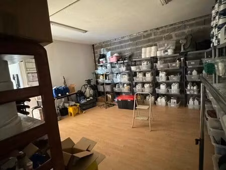 location local commercial 210m2 biarritz 64200 - 2100 € - surface privée