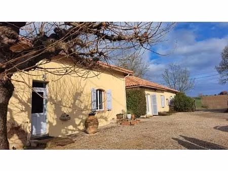 ancien corps de ferme entièrement restauré du bas quercy de 245m2 sur 3690m2