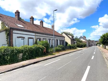 champignelles  a deux pas du centre ville  vous serez séduit par cette maison ancienne de.