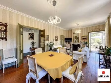 belle maison authentique pour activité de chambres d'hôtes