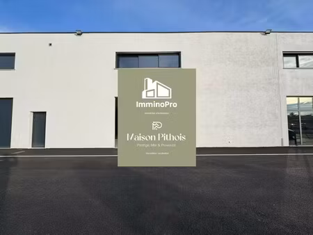 location local commercial