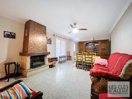 maison avec jardin  garage et dépendances