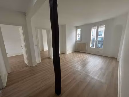 quatre pieces balcon