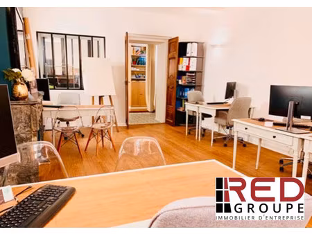 bureau avec cours privative