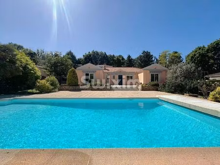 propriété à 12 mn des portes de lyon)