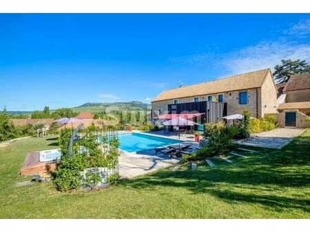 propriété de charme avec piscine.