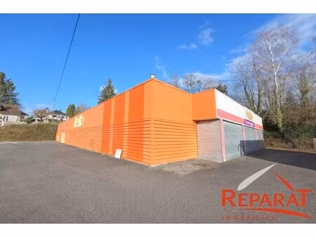 location local commercial