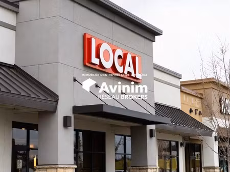 location local commercial