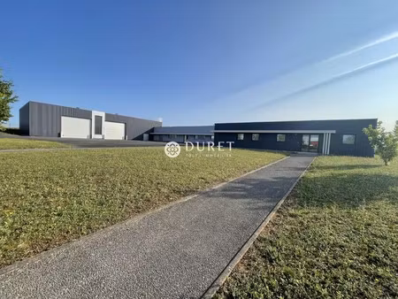 location local commercial 20 pièces