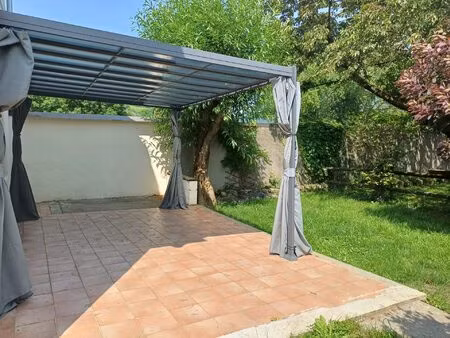 maison individuelle  3 chambres jardin et garage