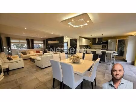 superbe pavillon de plus de 200 m² avec jardin  spa et 5 chambres