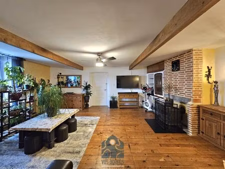 maison 5 pièces 3 chambres avec véranda  terrasse et deux granges