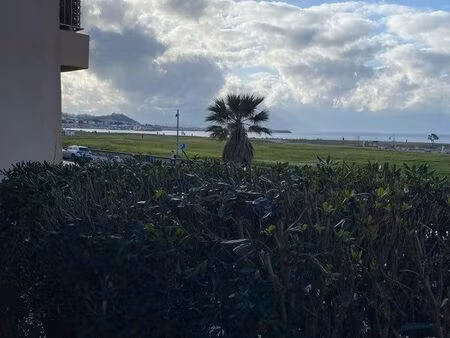 t2 bord de mer à marseille