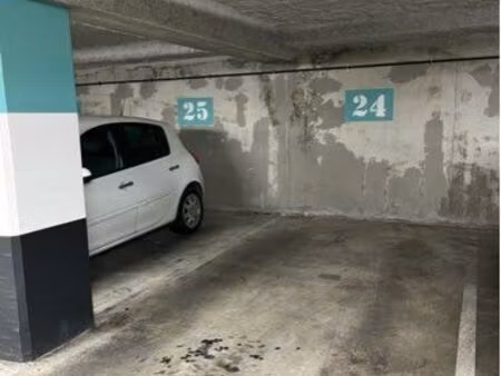 place de parking souterrain