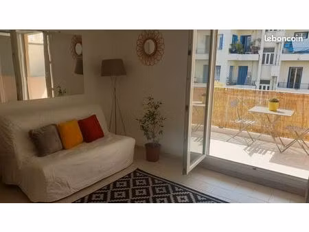 vendsstudiopleinsudcalmeterrasse