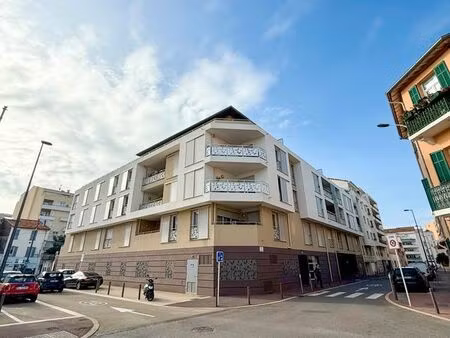 rare 2 pièces plein centre cannes la bocca