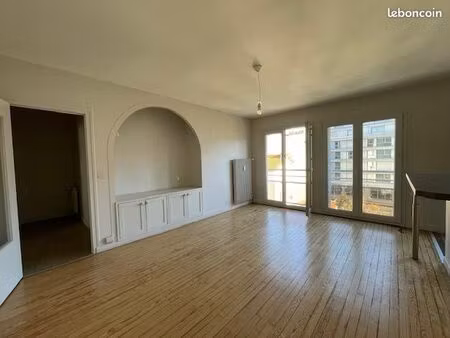 appartement 3 pièces 79 m²