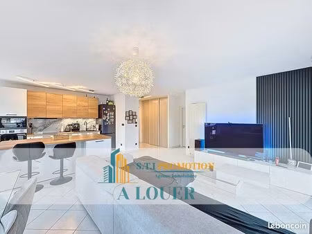 appartement 4 pièces 94 m²