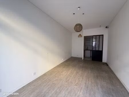 local commercial 26 m² vence