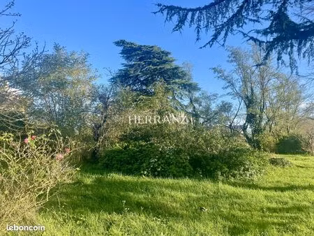 terrain 1500 m² montussan