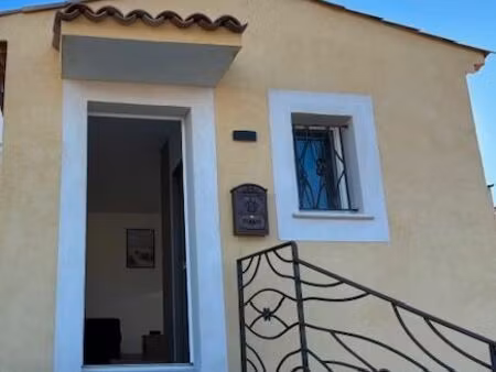 location studio meublé