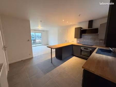 appartement t3 neuf avec terrasse