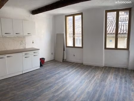 t1 puget theniers 29 m2 à rénover