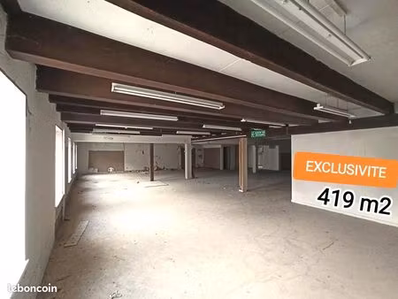 garage/box 419 m² ornans