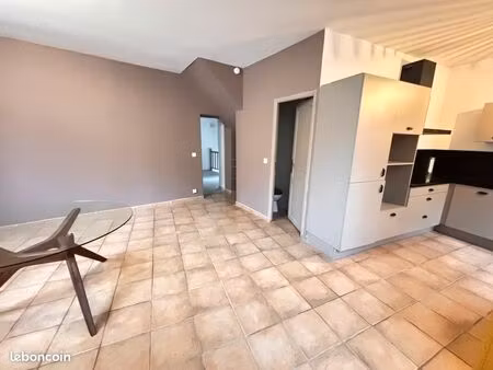 appartement t2 62m2 - centre ville dole