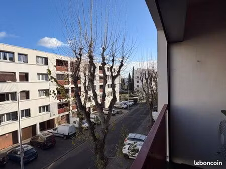 appartement 3 pièces 77 m²