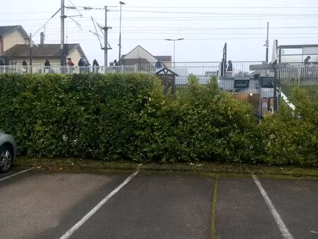 location place de parking sécurisée bonnières ◊