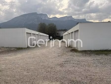 parking 15 m² saint egreve