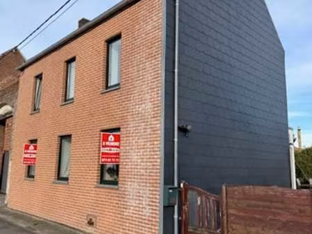 maison 4 chambres avec petite cour