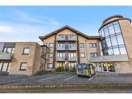 appartement clé en main d'une chambre à coucher sur la kustb