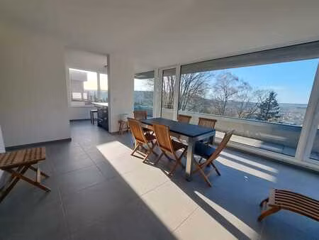 appartement deux chambres – deux salles de bain – superbe te