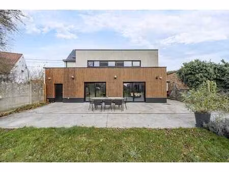 maison 5 ch  garage + atelier  peb: a