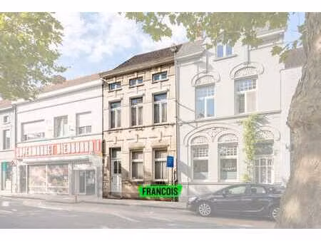 maison de ville pleine de caractère avec éléments authentiq…