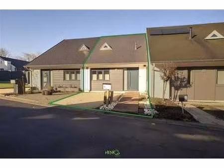 charmante maison avec terrasse dans un quartier paisible