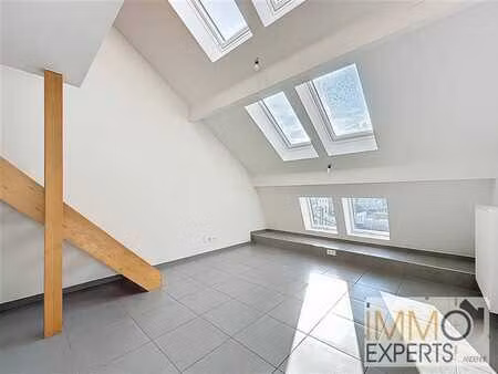 appartement 1 chambre à 2 pas d'andenne