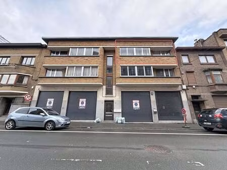 appartement à louer à charleroi € 650 (ljx2e) - easy home immo marche | zimmo