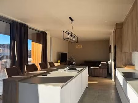 modern en comfortabel 2-slaapkamerappartement met terras ...