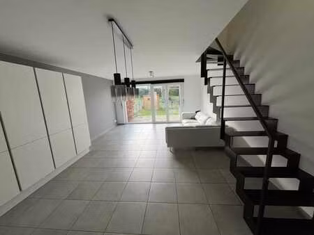 duplex lumineux avec jardin - peb a - quartier calme à arlon