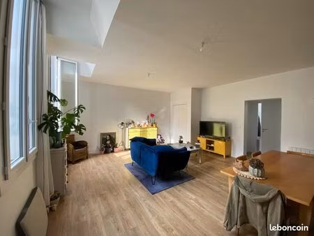 joli t3 centre ville rochefort