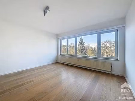 studio avec emplacement de parking à louer à saint-gilles